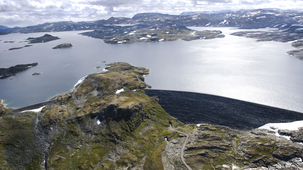 Nyhellermagasinet. Dronefoto.